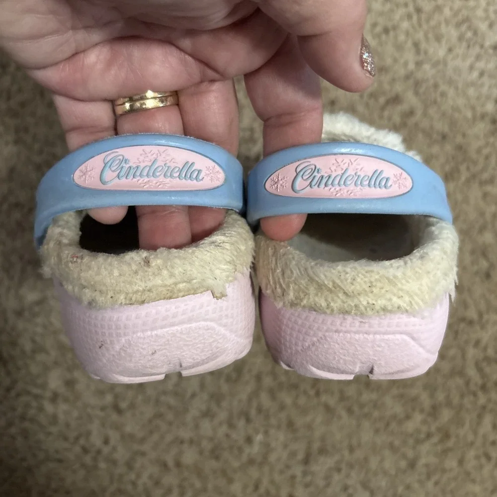 Crocs Clogs Slip On Shoes Cinderella Pink Child 10 11 Girls Sandals
